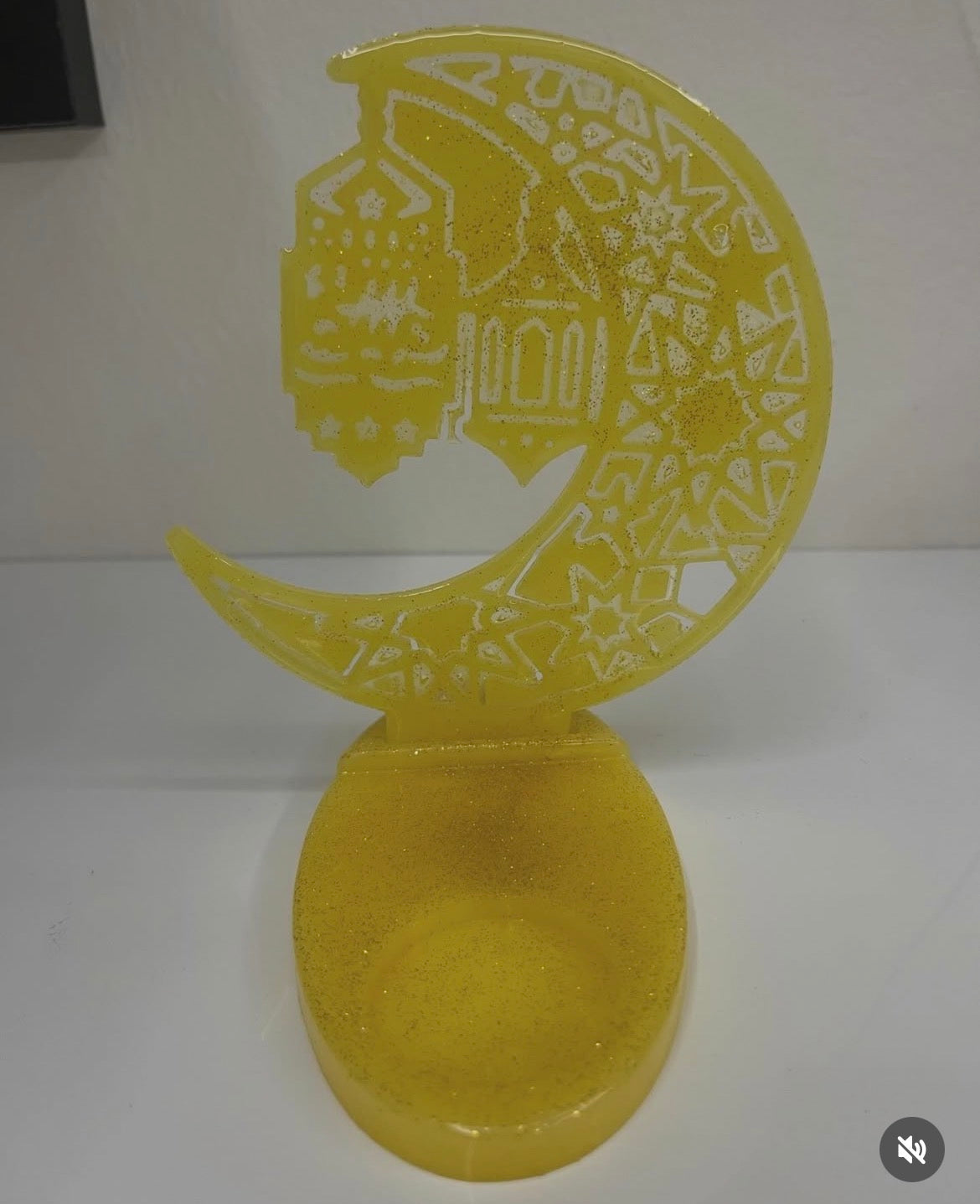 Handmade Ramadan Lantern & Crescent Moon Resin Stand – Elegant Gold Glitter Candle Holder & Home Decor